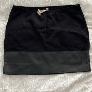 Bailey 44, black mini skirt with faux leather detail